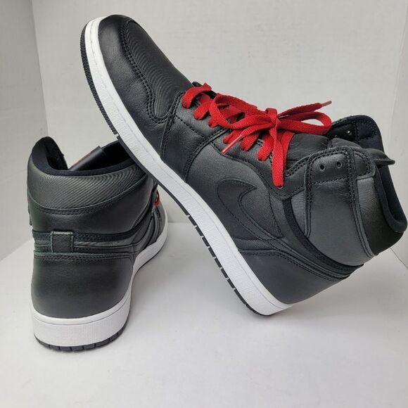 Nike Air Jordan Retro 1 High "Black Satin Gym Red "555088-060 Sneaker Size 13 - Picture 6 of 10